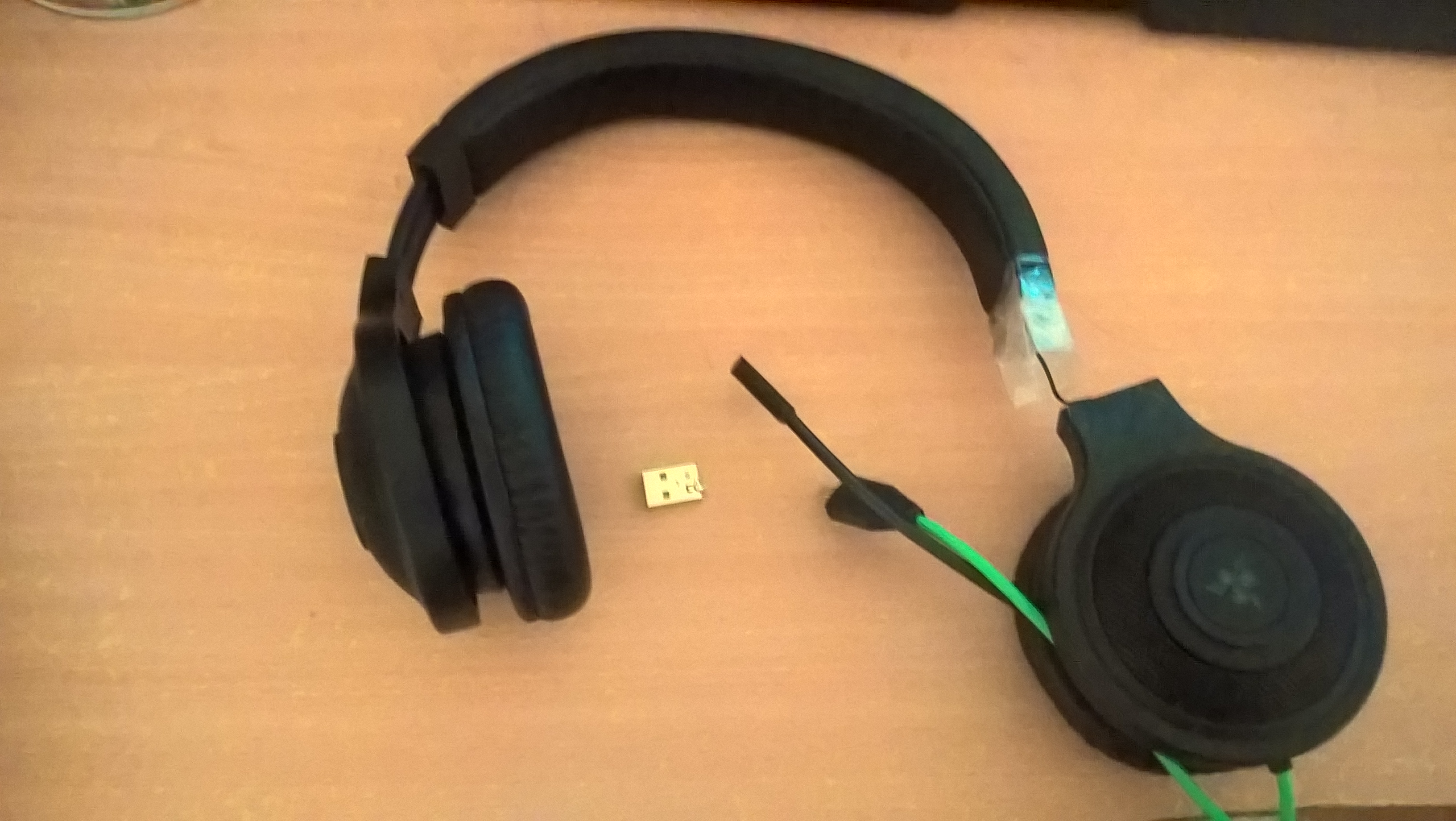 crowdfunding-to-well-my-cat-broke-my-gaming-headphones-when-it-leaped