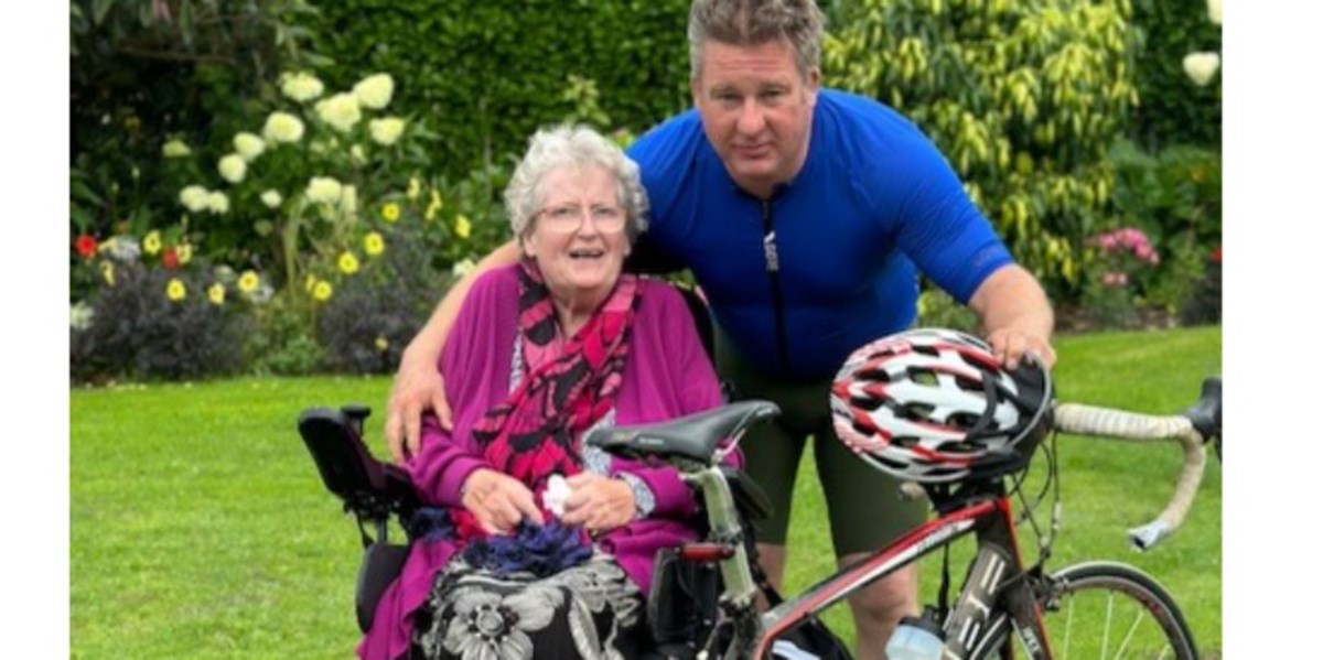 James Blyth is fundraising for My Name'5 Doddie Foundation