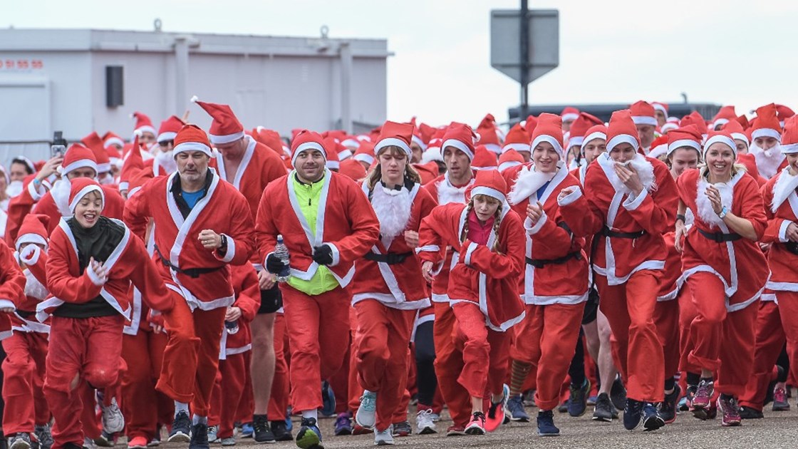 Santas on the Run! TriSeries 2022 JustGiving