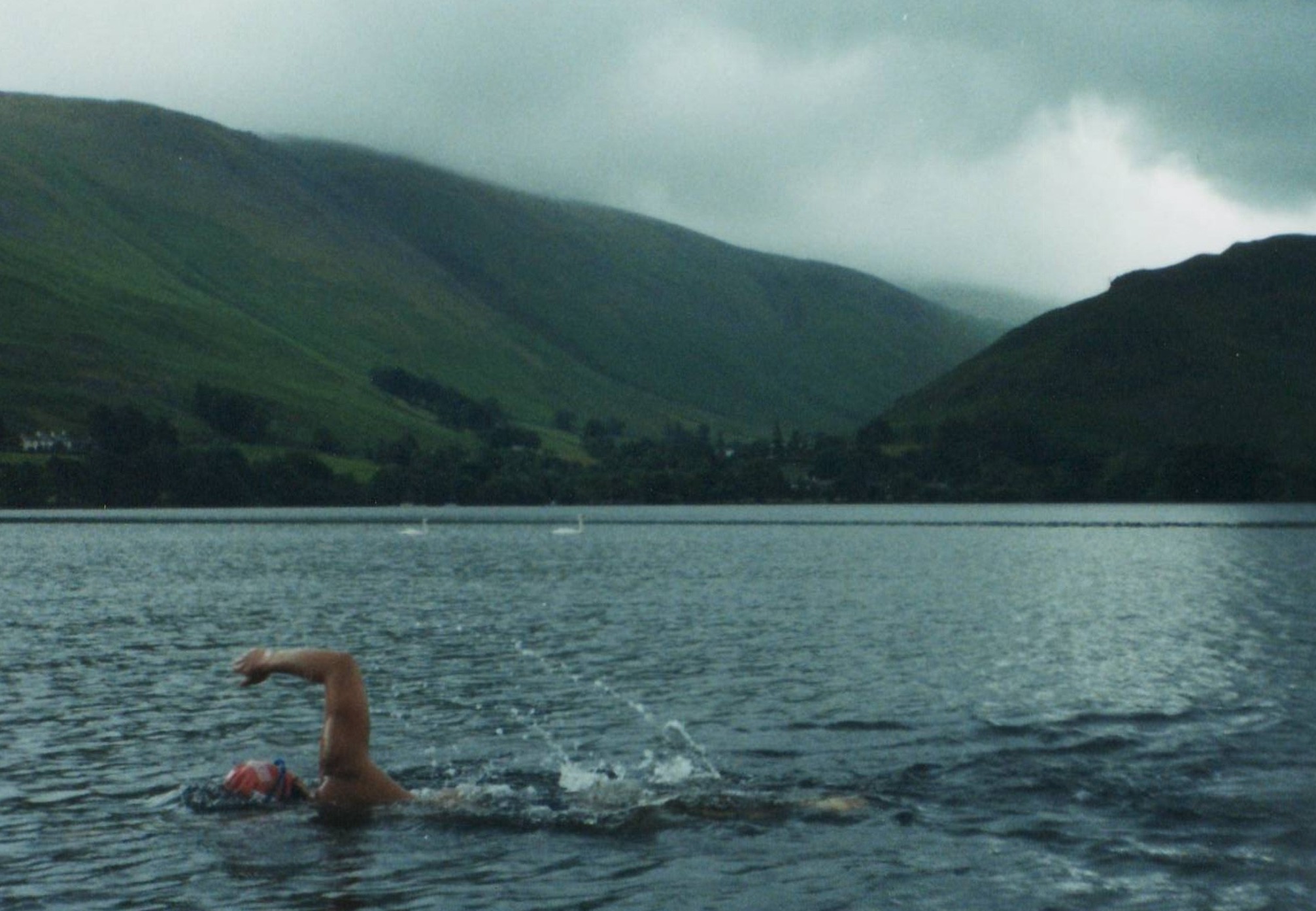 crowdfunding-to-swim-loch-ness-in-a-6swimmer-relay-on-justgiving