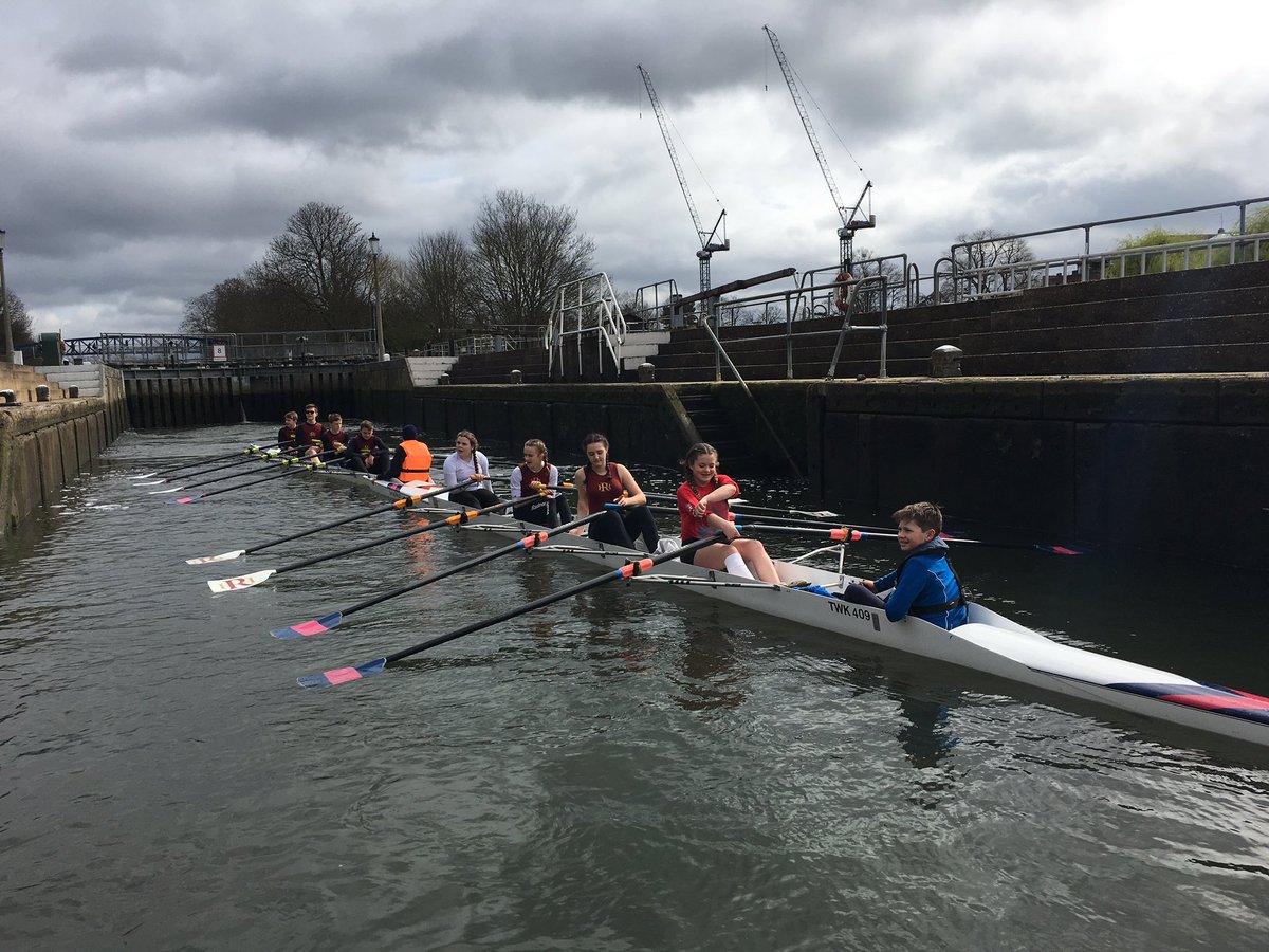 Crowdfunding to buy rowing equipment including blades, boats, coaches