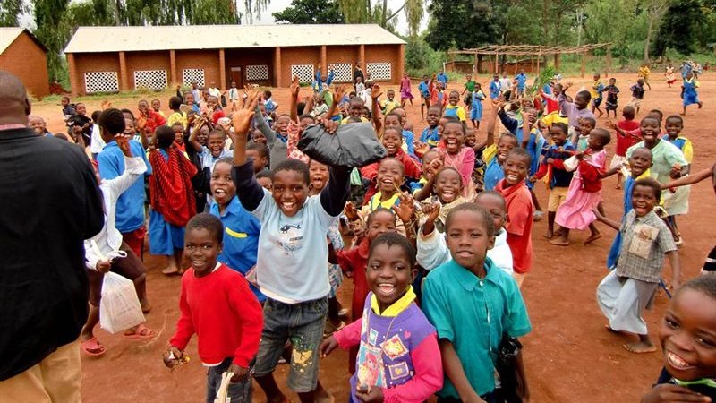 Crowdfunding to help build classroom roofs in Malawi so schools can run ...