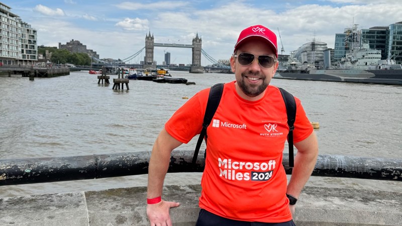 Aleksej Vascenko is fundraising for The Ruth Strauss Foundation