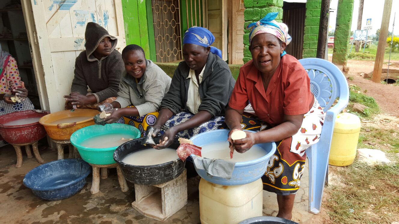 Crowdfunding to provide a village toilet & sink for our female producers in Kenya to improve