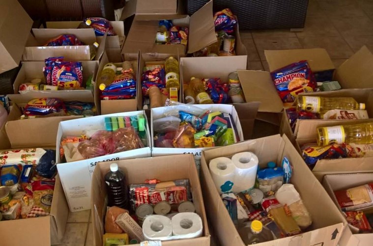 Crowdfunding to buy food and toiletry items to make Christmas Hampers