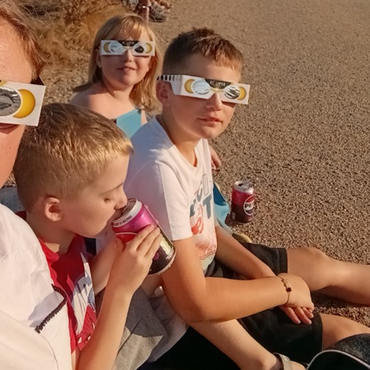 Lauren and kids fundraising page