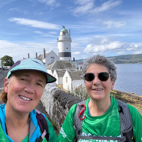 Bishopton Kirk Walkers - Yvonne and Julie Smith
