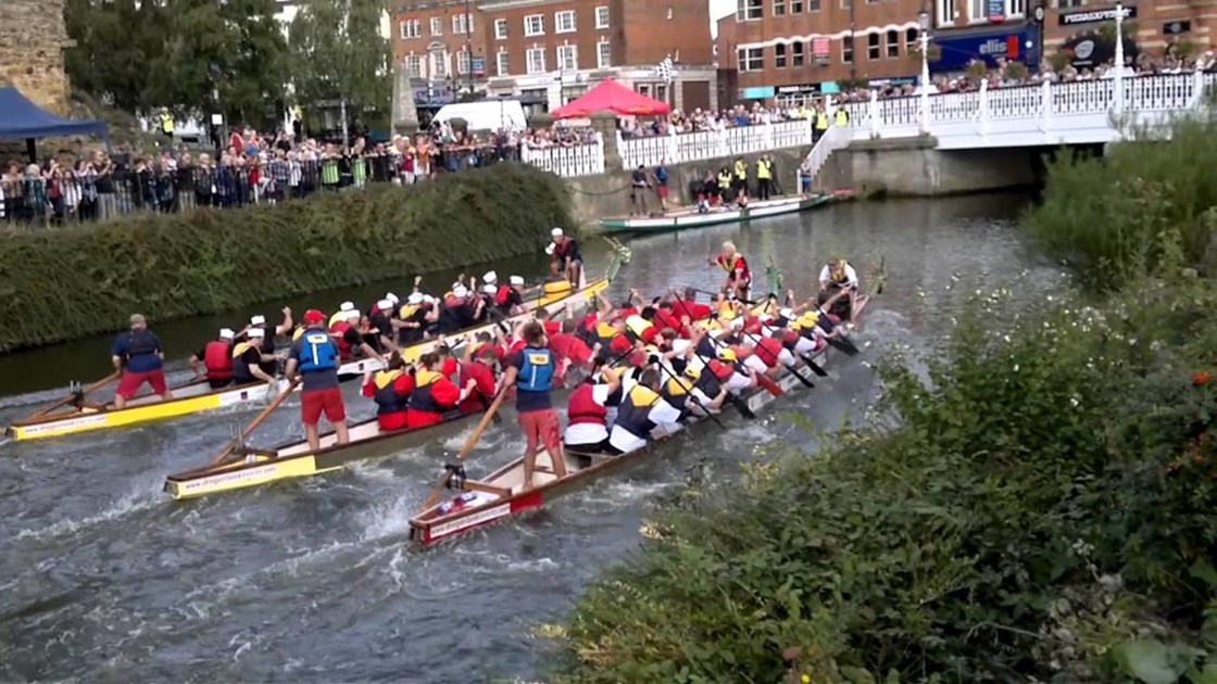 Dragon Boat Fundraiser for Sevenoaks Welcomes Refugees 2022 - JustGiving