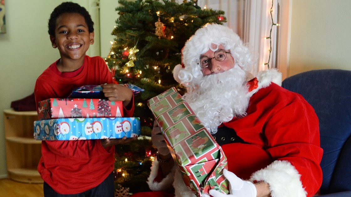 Project Raphael 104 Raphael House Express Adopt-A-Family Fund 2022 - JustGiving