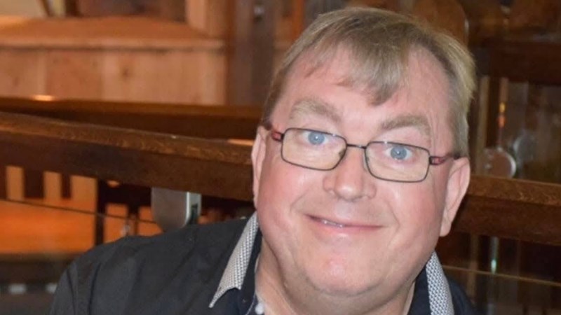 Stephen Bratherton is fundraising for Macmillan Cancer Support